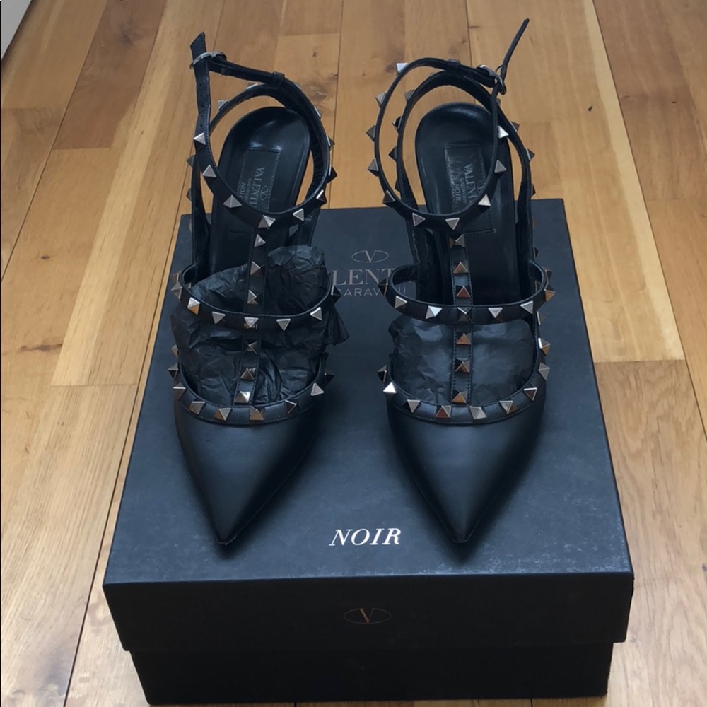 Valentino rock studs size 39